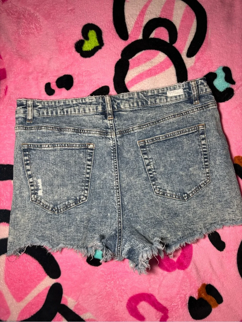 Almost Famous Denim Shorts - Picture 7 of 14